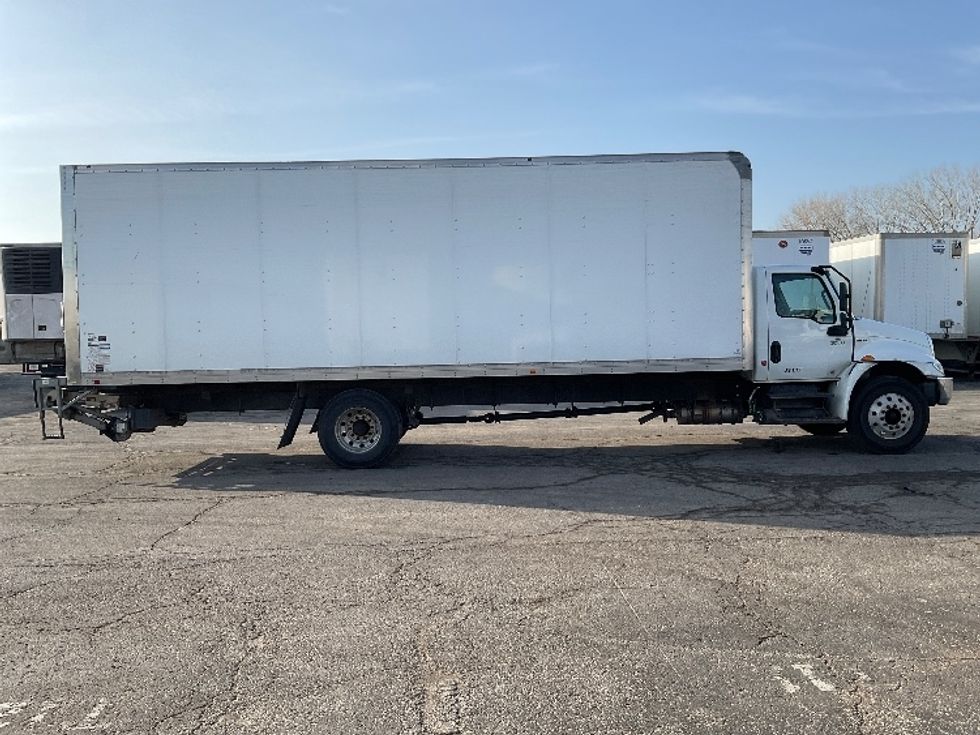 Medium Duty Box Truck-Light and Medium Duty Trucks-International-2020-MV607-Kansas City-MO-347,593\n\t\tmiles-$ 22,250 - Image 15