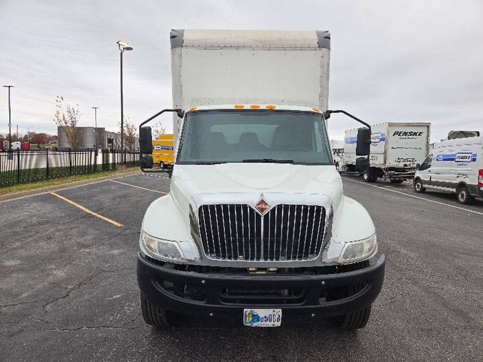 Medium Duty Box Truck-Light and Medium Duty Trucks-International-2020-MV607-Kansas City-MO-359,984\n\t\tmiles-$ 21,750 - Image 2
