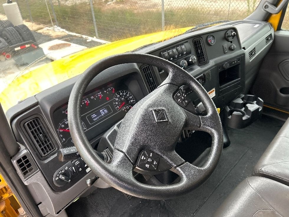 Medium Duty Box Truck-Light and Medium Duty Trucks-International-2020-MV607-Katy-TX-145,958\n\t\tmiles-$ 45,750 - Image 17