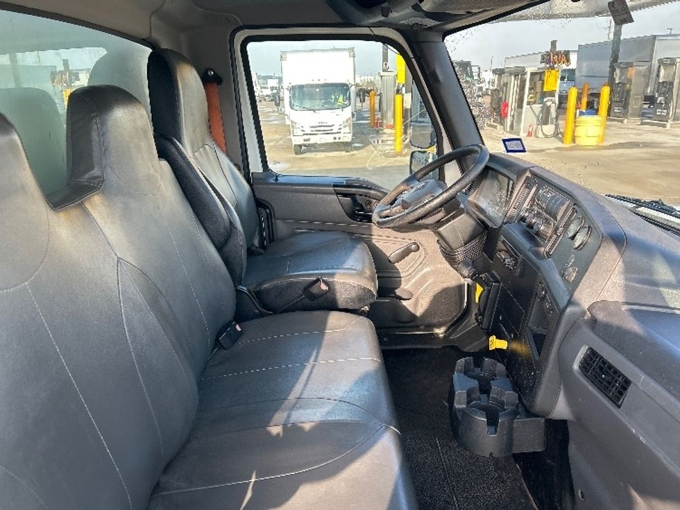 Medium Duty Box Truck-Light and Medium Duty Trucks-International-2020-MV607-Katy-TX-154,822\n\t\tmiles-$ 50,250 - Image 22