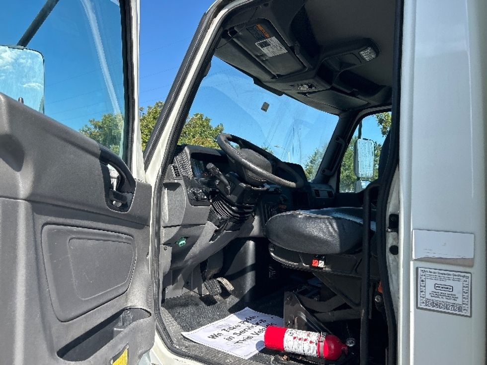 Medium Duty Box Truck-Light and Medium Duty Trucks-International-2020-MV607-Katy-TX-227,777\n\t\tmiles-$ 37,500 - Image 15