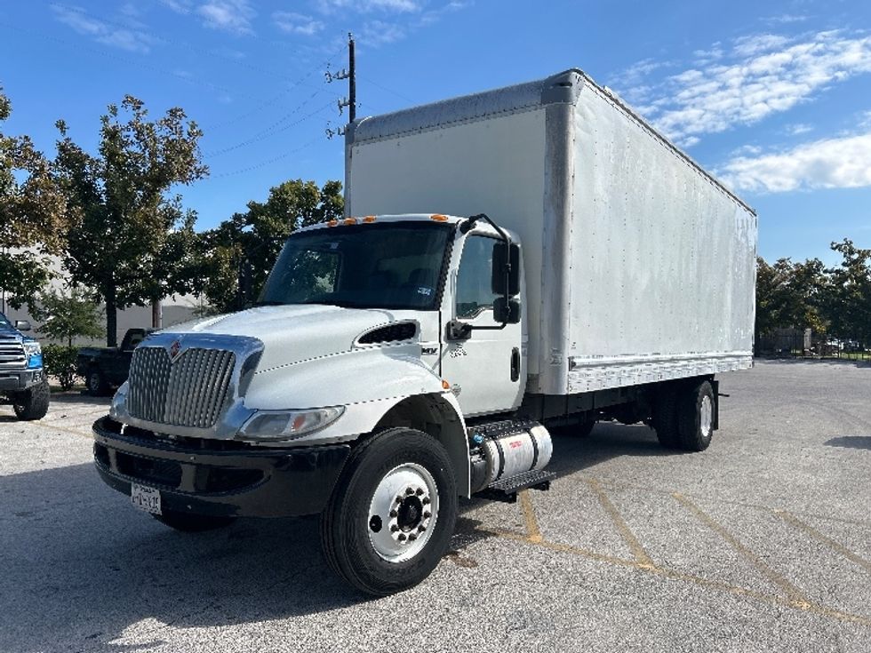 Medium Duty Box Truck-Light and Medium Duty Trucks-International-2020-MV607-Katy-TX-227,777\n\t\tmiles-$ 37,500 - Image 3