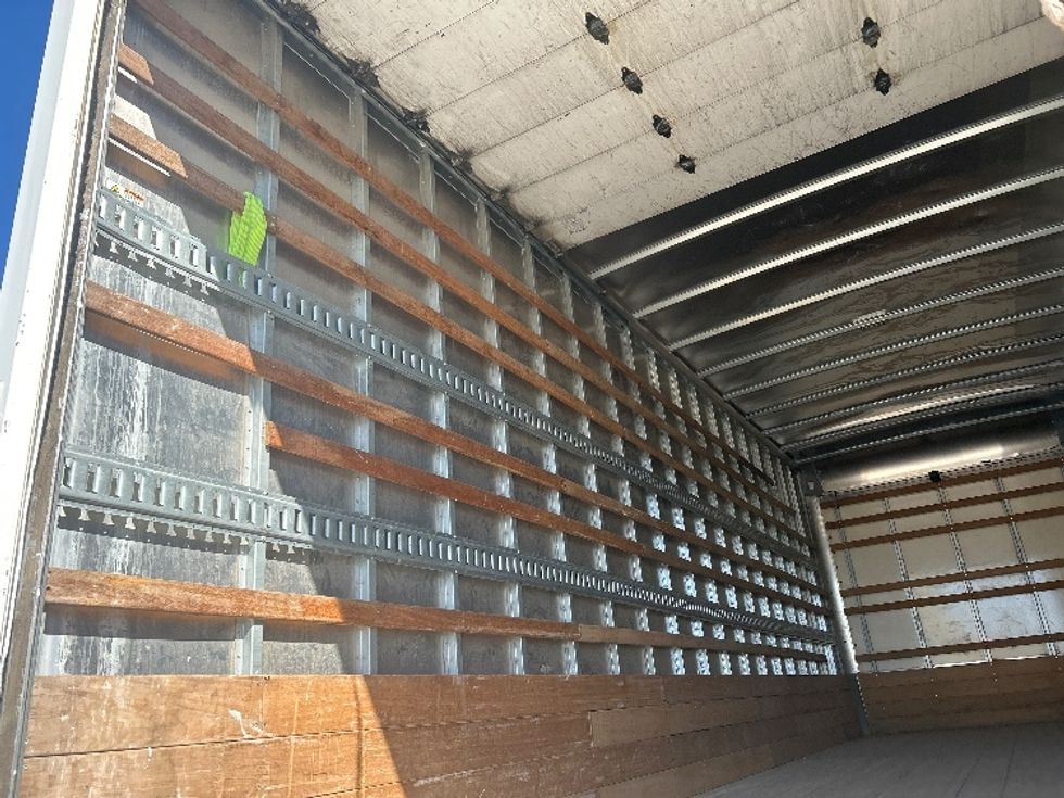 Medium Duty Box Truck-Light and Medium Duty Trucks-International-2020-MV607-Katy-TX-234,700\n\t\tmiles-$ 36,000 - Image 11