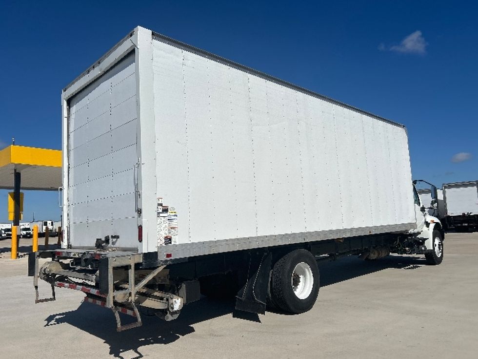Medium Duty Box Truck-Light and Medium Duty Trucks-International-2020-MV607-Katy-TX-234,700\n\t\tmiles-$ 36,000 - Image 13