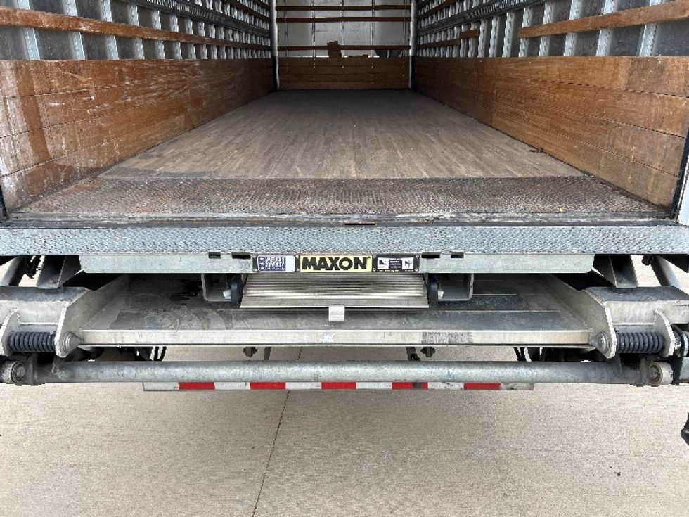 Medium Duty Box Truck-Light and Medium Duty Trucks-International-2020-MV607-Katy-TX-246,430\n\t\tmiles-$ 34,250 - Image 10