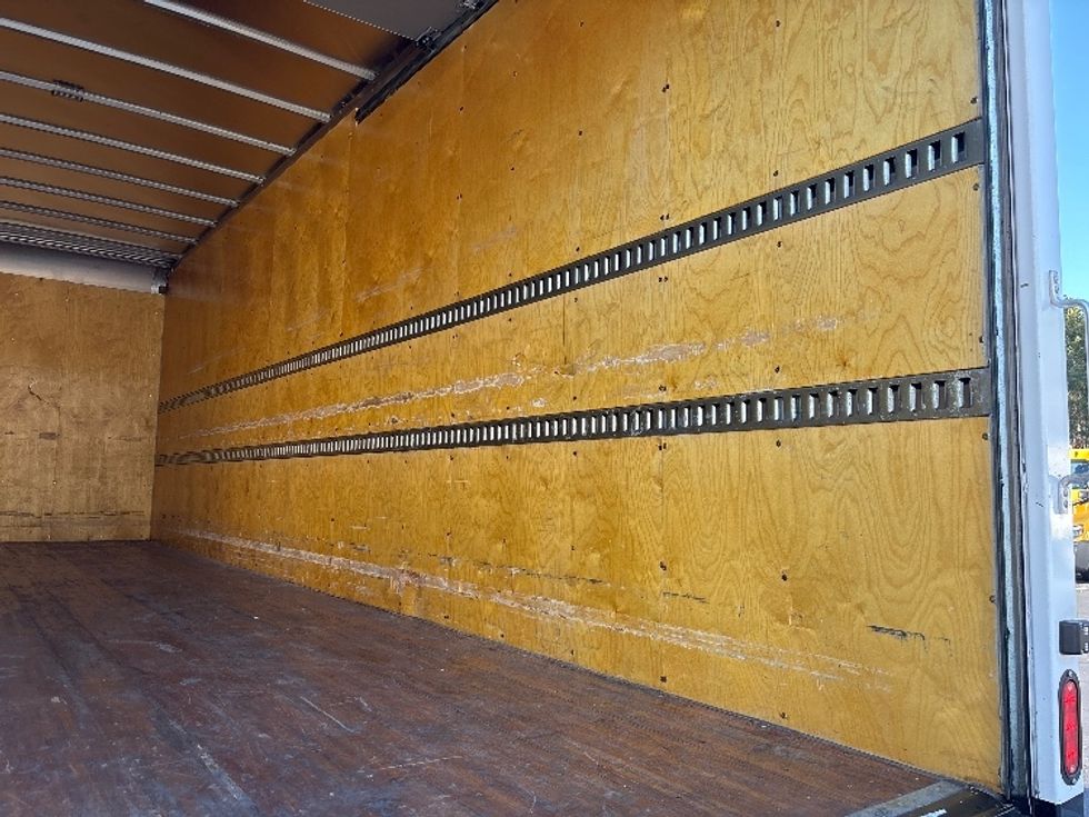 Medium Duty Box Truck-Light and Medium Duty Trucks-International-2020-MV607-Kennesaw-GA-24,318\n\t\tmiles-$ 69,500 - Image 12