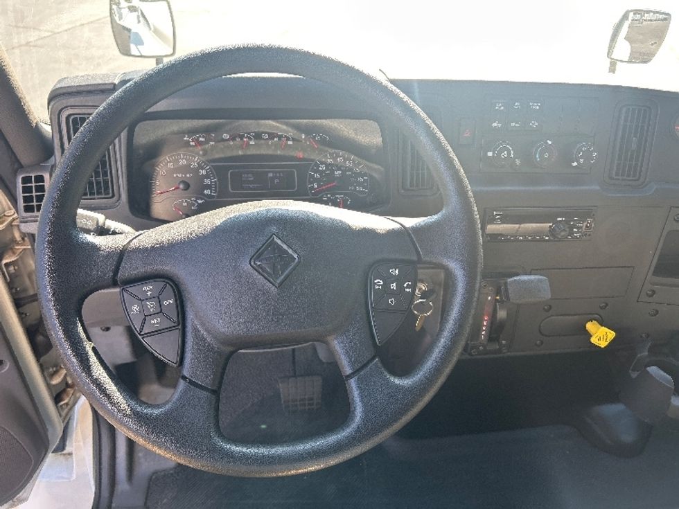 Medium Duty Box Truck-Light and Medium Duty Trucks-International-2020-MV607-Kennesaw-GA-24,318\n\t\tmiles-$ 69,500 - Image 18