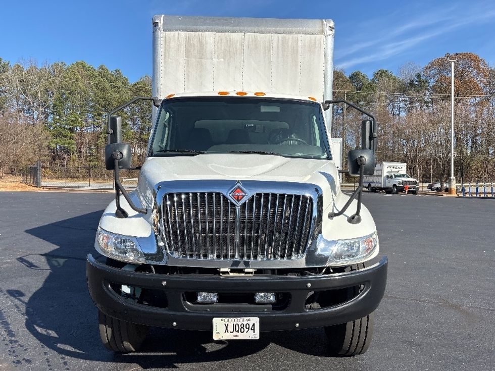 Medium Duty Box Truck-Light and Medium Duty Trucks-International-2020-MV607-Kennesaw-GA-24,318\n\t\tmiles-$ 69,500 - Image 2