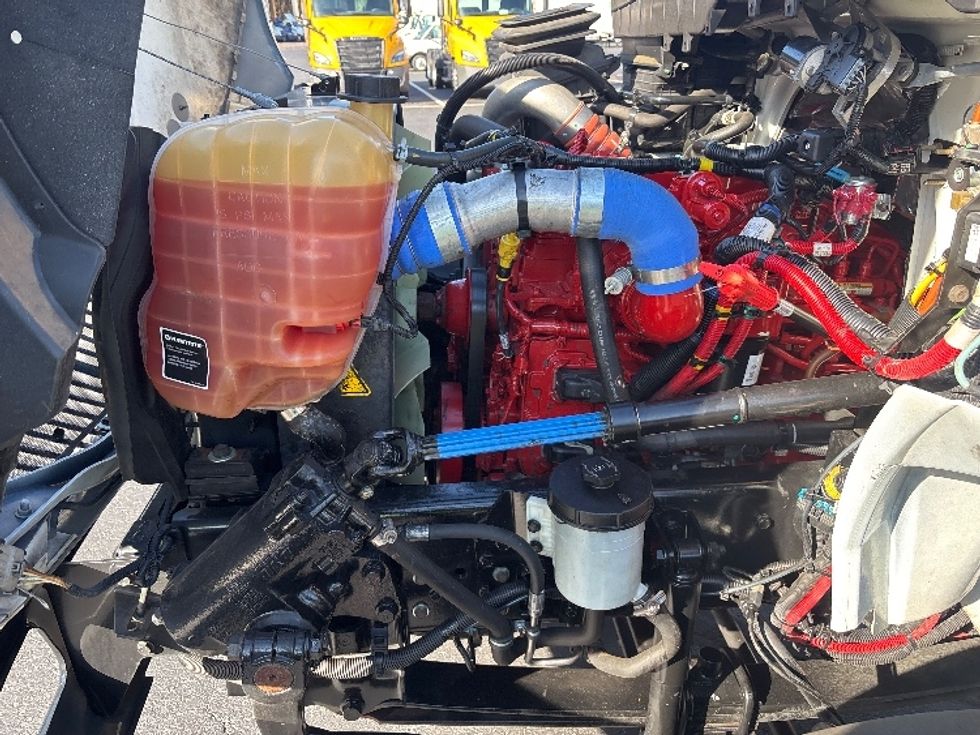 Medium Duty Box Truck-Light and Medium Duty Trucks-International-2020-MV607-Kennesaw-GA-24,318\n\t\tmiles-$ 69,500 - Image 25