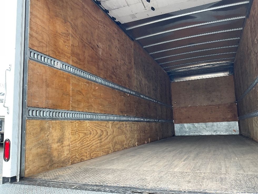 Medium Duty Box Truck-Light and Medium Duty Trucks-International-2020-MV607-Kent-WA-114,291\n\t\tmiles-$ 49,000 - Image 11