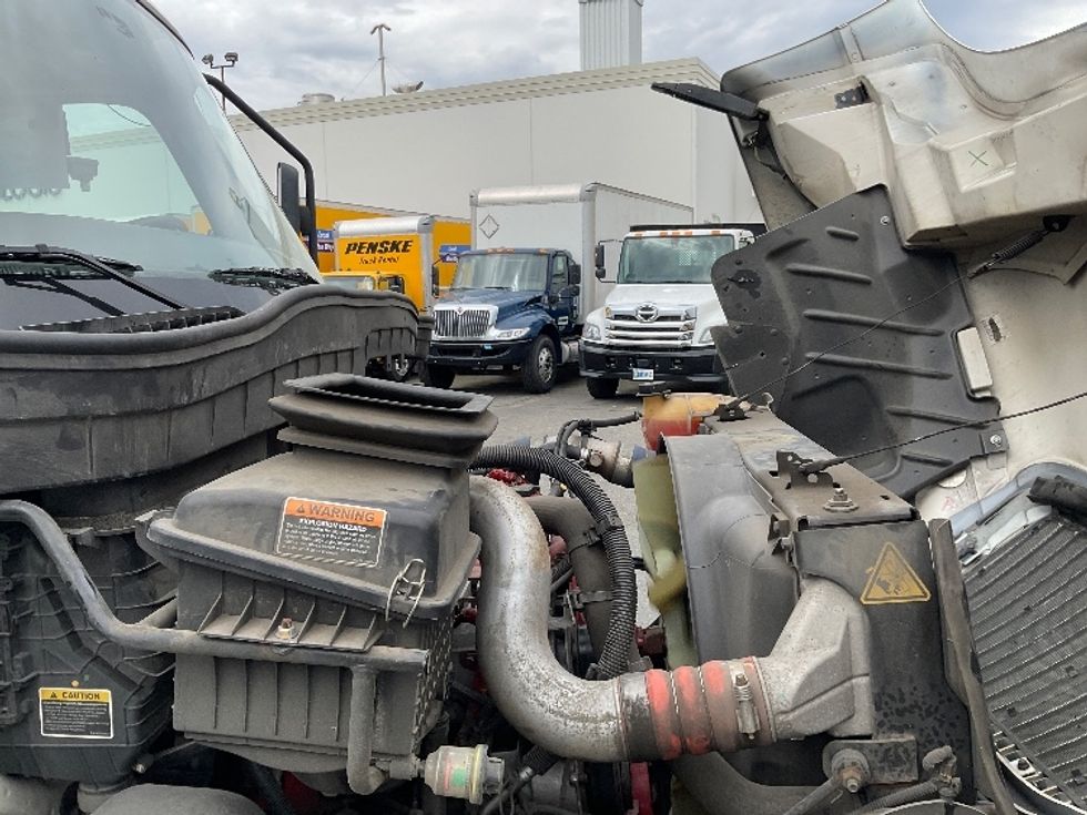 Medium Duty Box Truck-Light and Medium Duty Trucks-International-2020-MV607-Kent-WA-114,291\n\t\tmiles-$ 49,000 - Image 23
