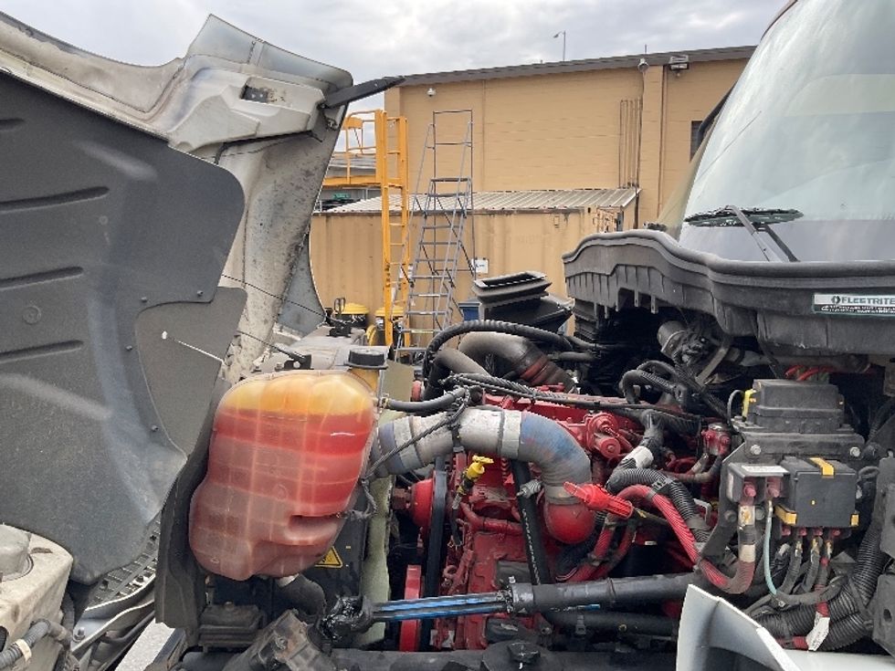 Medium Duty Box Truck-Light and Medium Duty Trucks-International-2020-MV607-Kent-WA-114,291\n\t\tmiles-$ 49,000 - Image 24