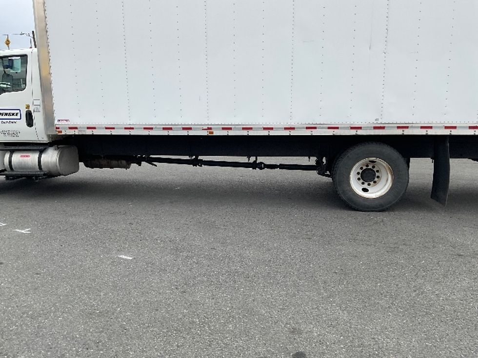 Medium Duty Box Truck-Light and Medium Duty Trucks-International-2020-MV607-Kent-WA-114,291\n\t\tmiles-$ 49,000 - Image 5