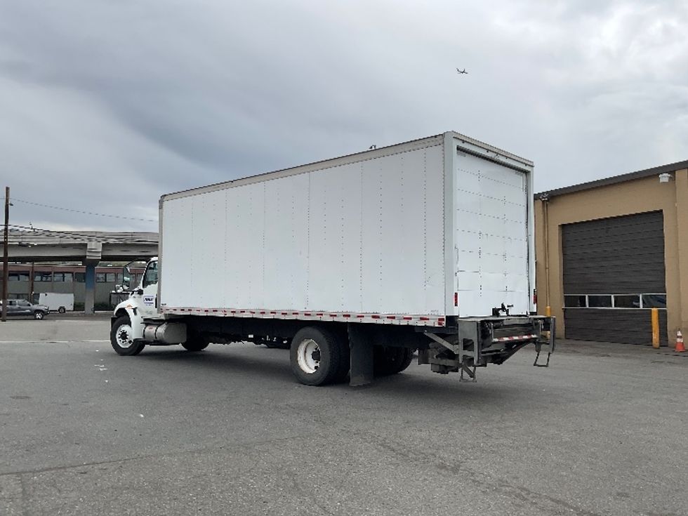 Medium Duty Box Truck-Light and Medium Duty Trucks-International-2020-MV607-Kent-WA-114,291\n\t\tmiles-$ 49,000 - Image 6