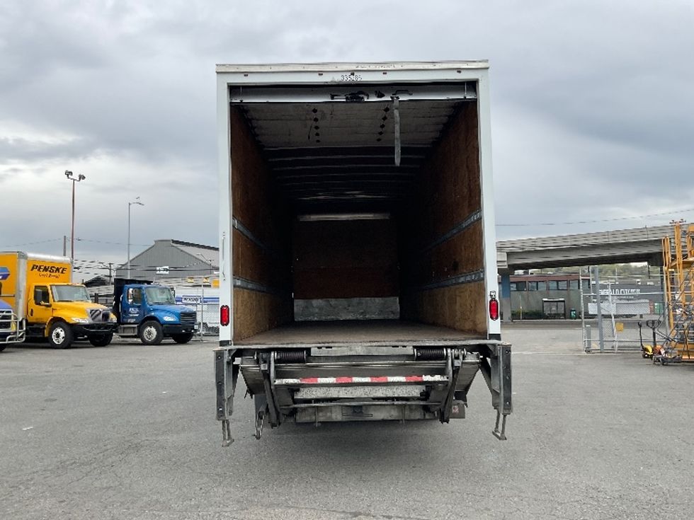 Medium Duty Box Truck-Light and Medium Duty Trucks-International-2020-MV607-Kent-WA-114,291\n\t\tmiles-$ 49,000 - Image 8