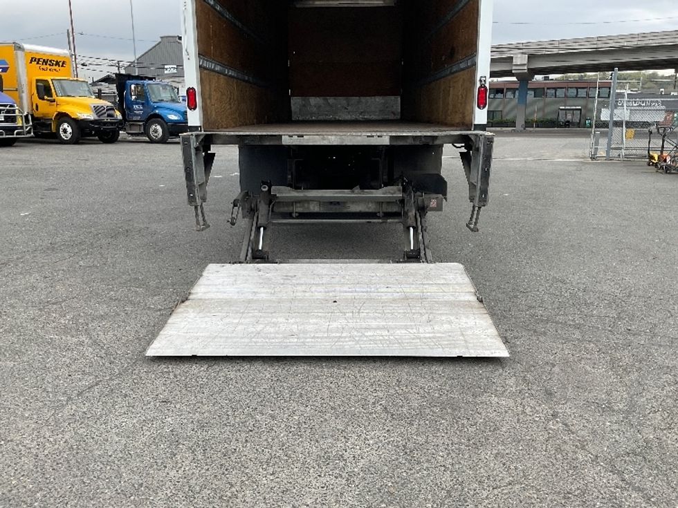 Medium Duty Box Truck-Light and Medium Duty Trucks-International-2020-MV607-Kent-WA-114,291\n\t\tmiles-$ 49,000 - Image 9