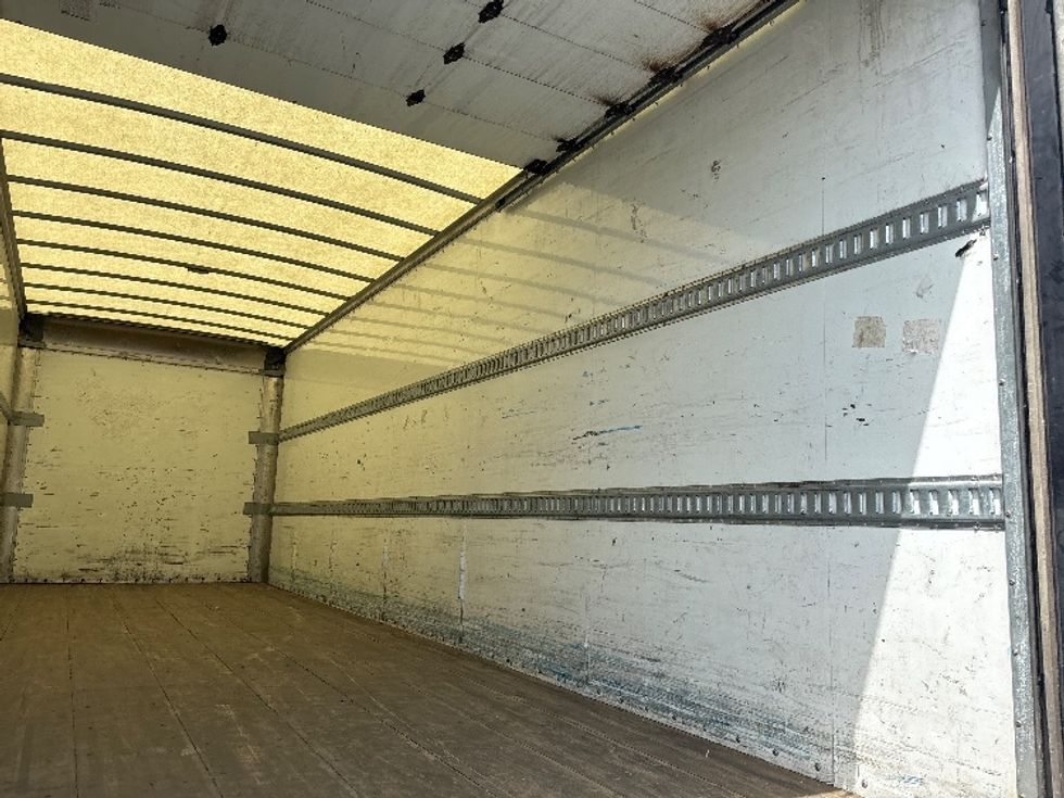 Medium Duty Box Truck-Light and Medium Duty Trucks-International-2020-MV607-Kent-WA-122,036\n\t\tmiles-$ 57,500 - Image 13
