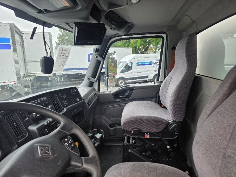 Medium Duty Box Truck-Light and Medium Duty Trucks-International-2020-MV607-Kent-WA-123,015\n\t\tmiles-$ 46,750 - Image 19