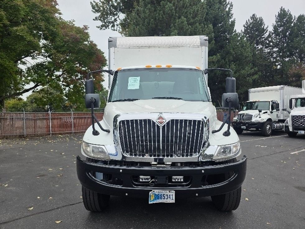 Medium Duty Box Truck-Light and Medium Duty Trucks-International-2020-MV607-Kent-WA-123,015\n\t\tmiles-$ 46,750 - Image 2