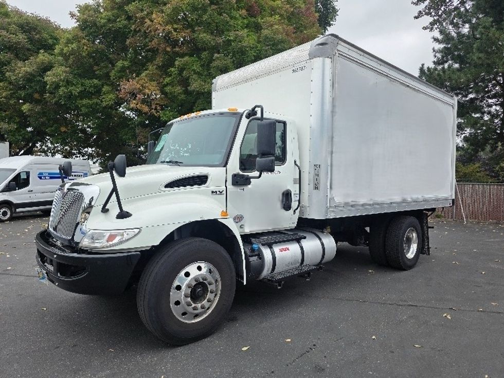 Medium Duty Box Truck-Light and Medium Duty Trucks-International-2020-MV607-Kent-WA-123,015\n\t\tmiles-$ 46,750 - Image 3