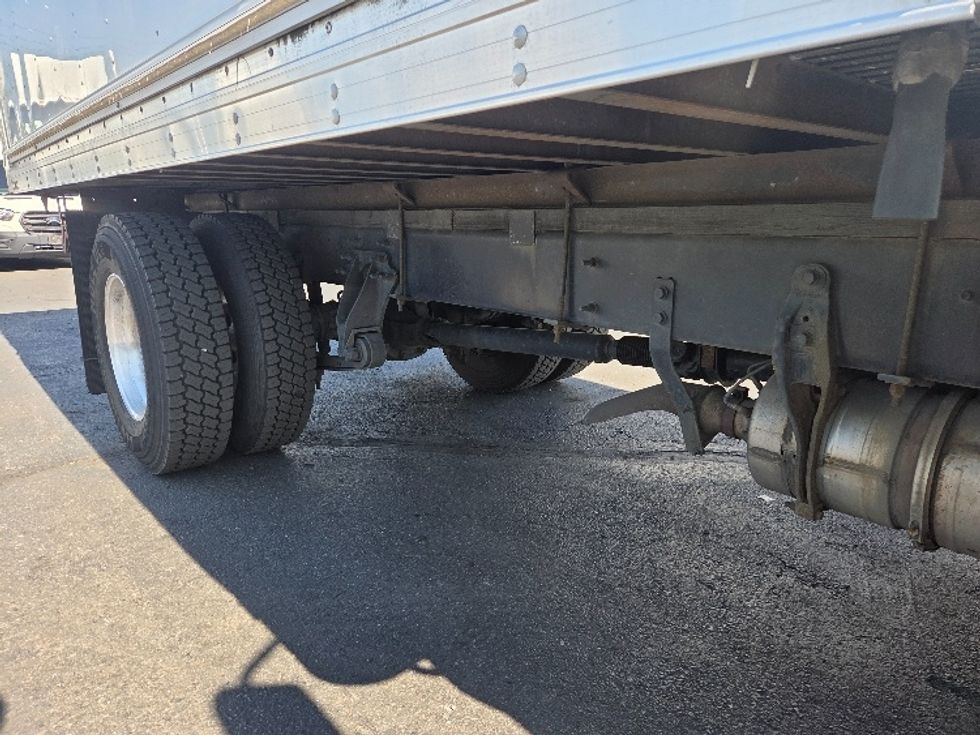 Medium Duty Box Truck-Light and Medium Duty Trucks-International-2020-MV607-Kent-WA-138,000\n\t\tmiles-$ 45,500 - Image 14
