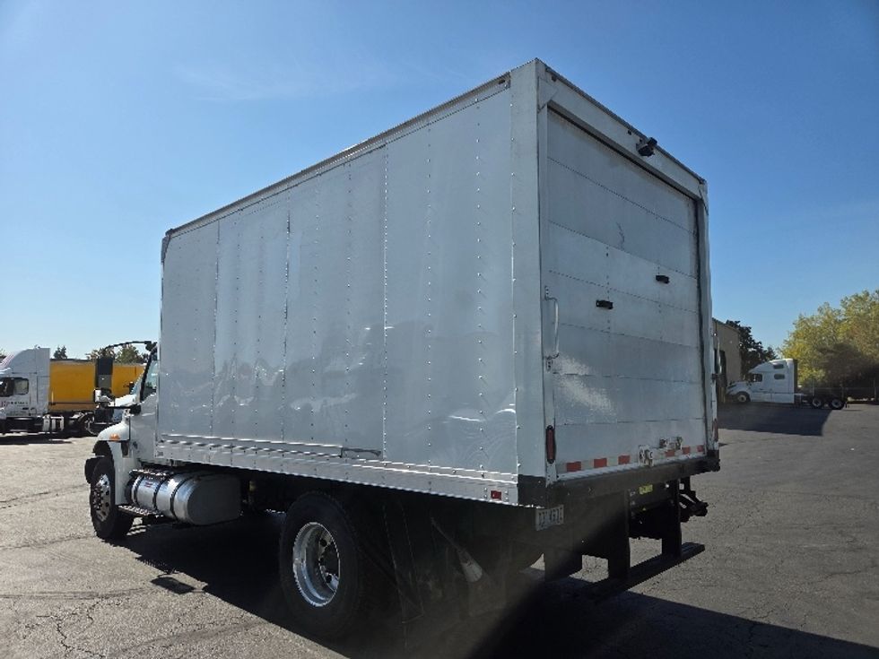 Medium Duty Box Truck-Light and Medium Duty Trucks-International-2020-MV607-Kent-WA-138,000\n\t\tmiles-$ 45,500 - Image 6
