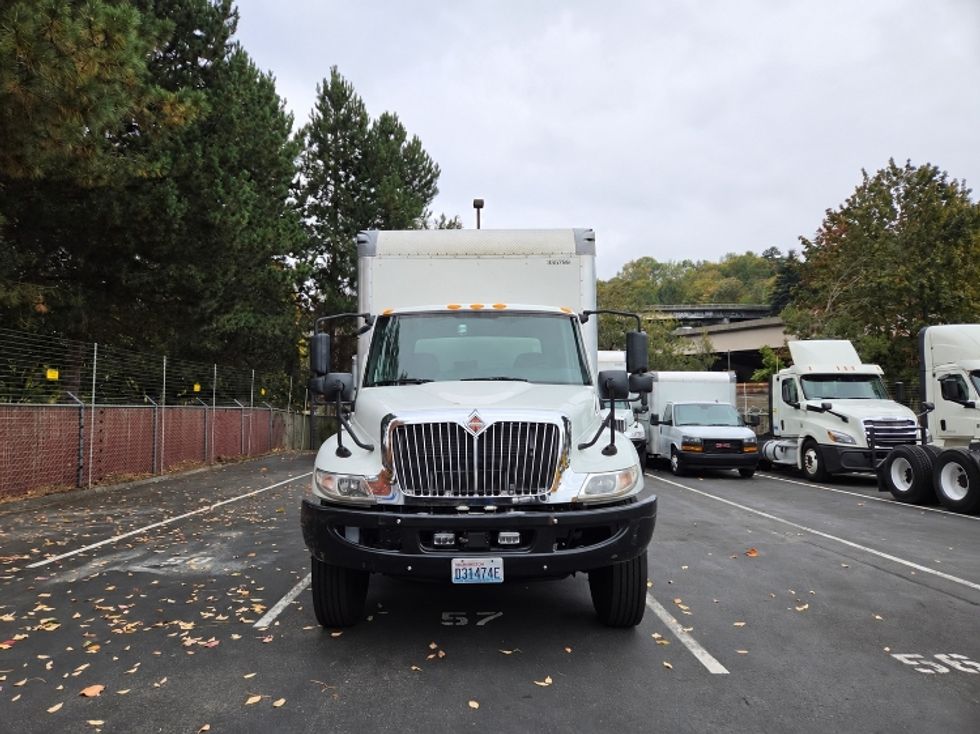 Medium Duty Box Truck-Light and Medium Duty Trucks-International-2020-MV607-Kent-WA-141,281\n\t\tmiles-$ 45,000 - Image 2