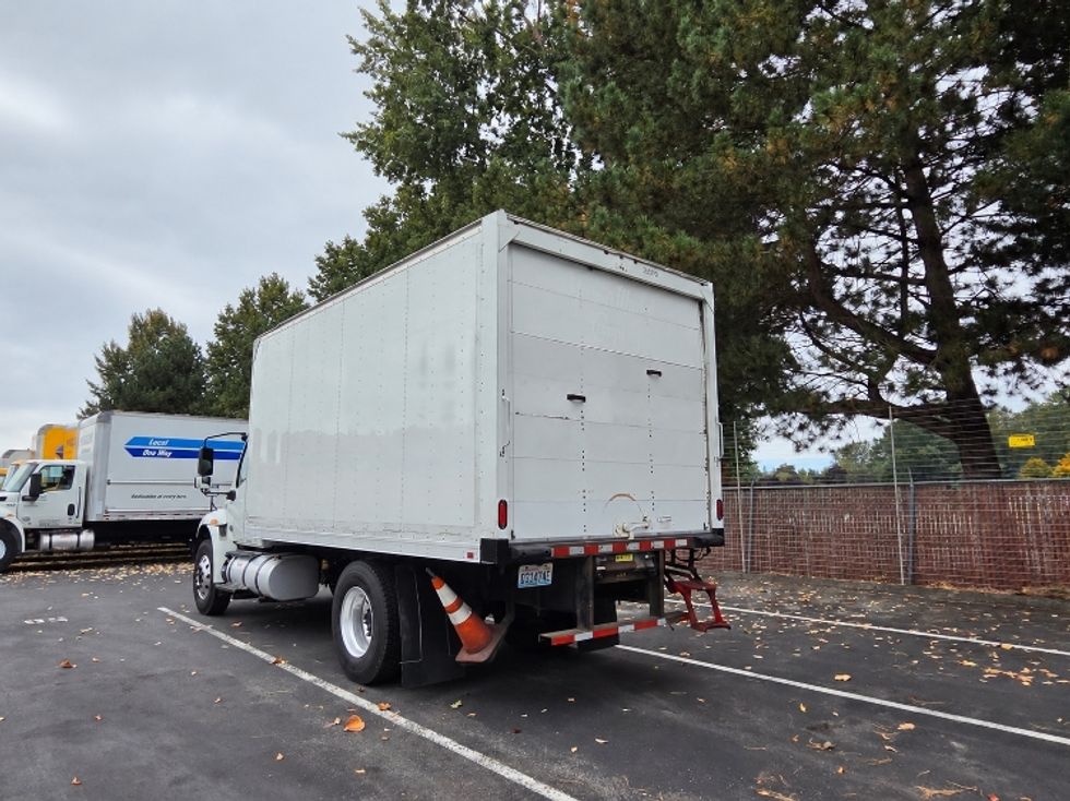 Medium Duty Box Truck-Light and Medium Duty Trucks-International-2020-MV607-Kent-WA-141,281\n\t\tmiles-$ 45,000 - Image 6