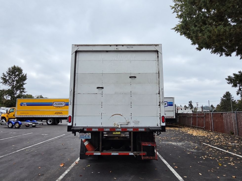 Medium Duty Box Truck-Light and Medium Duty Trucks-International-2020-MV607-Kent-WA-141,281\n\t\tmiles-$ 45,000 - Image 7