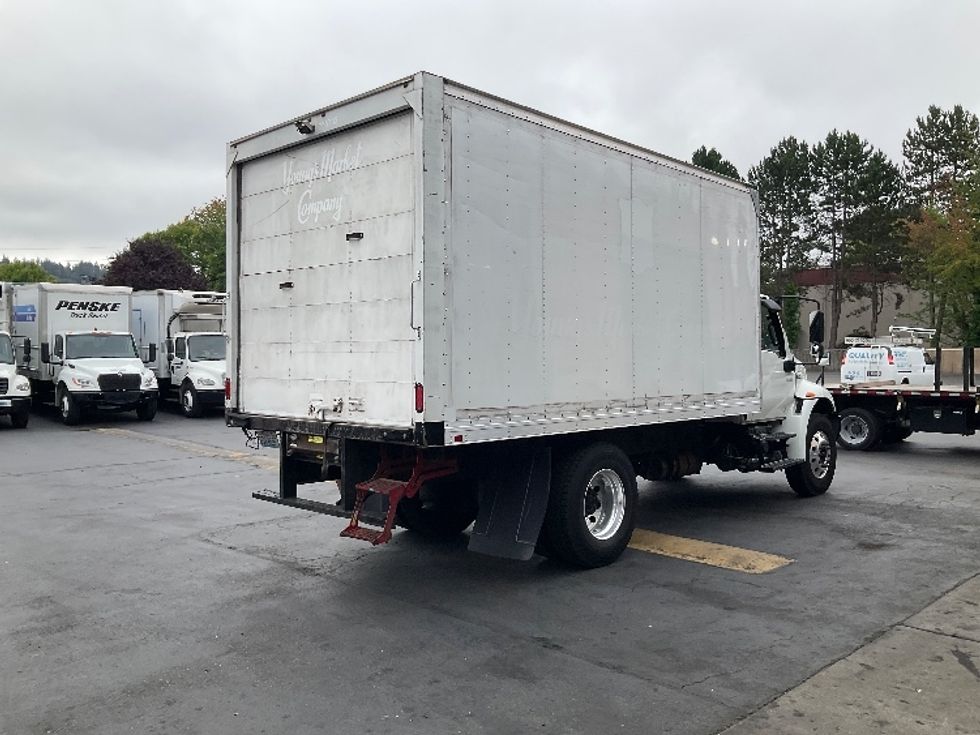 Medium Duty Box Truck-Light and Medium Duty Trucks-International-2020-MV607-Kent-WA-141,318\n\t\tmiles-$ 45,000 - Image 13