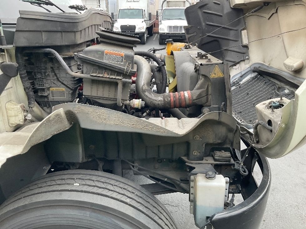 Medium Duty Box Truck-Light and Medium Duty Trucks-International-2020-MV607-Kent-WA-141,318\n\t\tmiles-$ 45,000 - Image 23