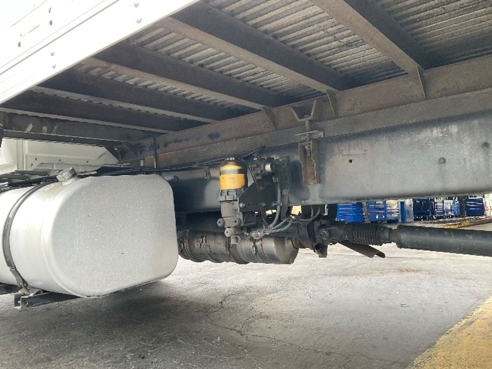 Medium Duty Box Truck-Light and Medium Duty Trucks-International-2020-MV607-Kent-WA-141,318\n\t\tmiles-$ 45,000 - Image 5