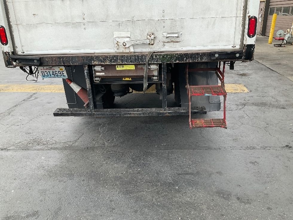Medium Duty Box Truck-Light and Medium Duty Trucks-International-2020-MV607-Kent-WA-141,318\n\t\tmiles-$ 45,000 - Image 9