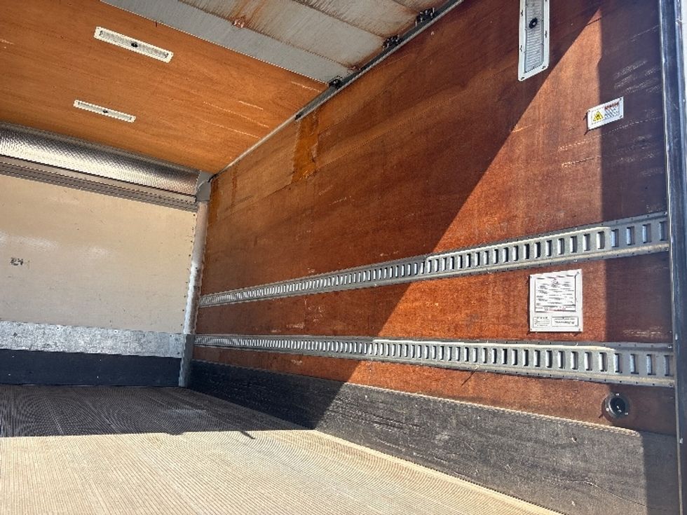 Medium Duty Box Truck-Light and Medium Duty Trucks-International-2020-MV607-Kent-WA-143,269\n\t\tmiles-$ 46,500 - Image 12
