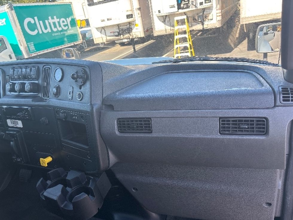 Medium Duty Box Truck-Light and Medium Duty Trucks-International-2020-MV607-Kent-WA-143,269\n\t\tmiles-$ 46,500 - Image 21