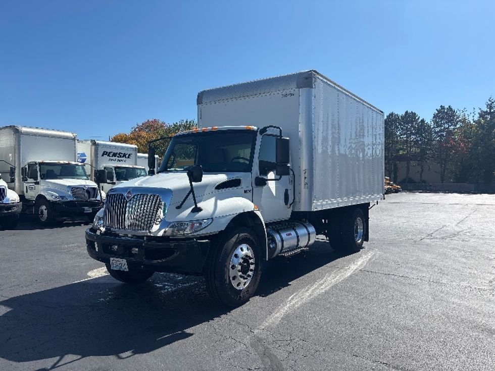 Medium Duty Box Truck-Light and Medium Duty Trucks-International-2020-MV607-Kent-WA-143,269\n\t\tmiles-$ 46,500 - Image 3