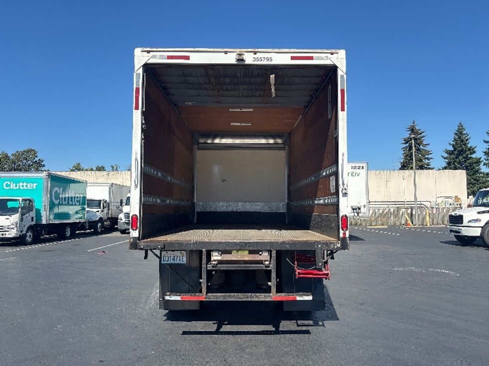 Medium Duty Box Truck-Light and Medium Duty Trucks-International-2020-MV607-Kent-WA-143,269\n\t\tmiles-$ 46,500 - Image 8