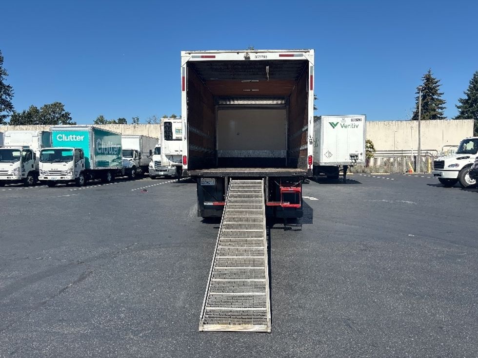 Medium Duty Box Truck-Light and Medium Duty Trucks-International-2020-MV607-Kent-WA-143,269\n\t\tmiles-$ 46,500 - Image 9