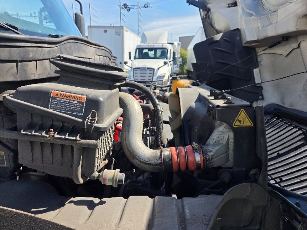 Medium Duty Box Truck-Light and Medium Duty Trucks-International-2020-MV607-Kent-WA-144,750\n\t\tmiles-$ 46,250 - Image 24