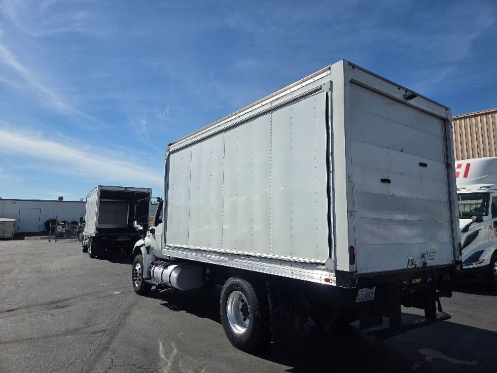 Medium Duty Box Truck-Light and Medium Duty Trucks-International-2020-MV607-Kent-WA-144,750\n\t\tmiles-$ 46,250 - Image 6