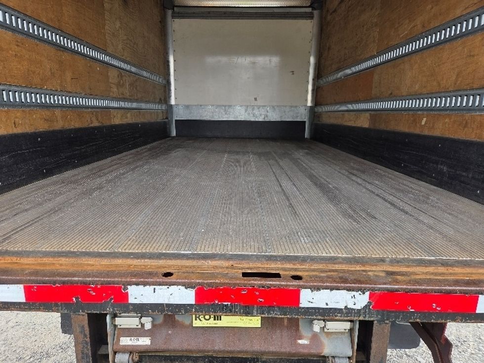 Medium Duty Box Truck-Light and Medium Duty Trucks-International-2020-MV607-Kent-WA-145,762\n\t\tmiles-$ 44,500 - Image 10