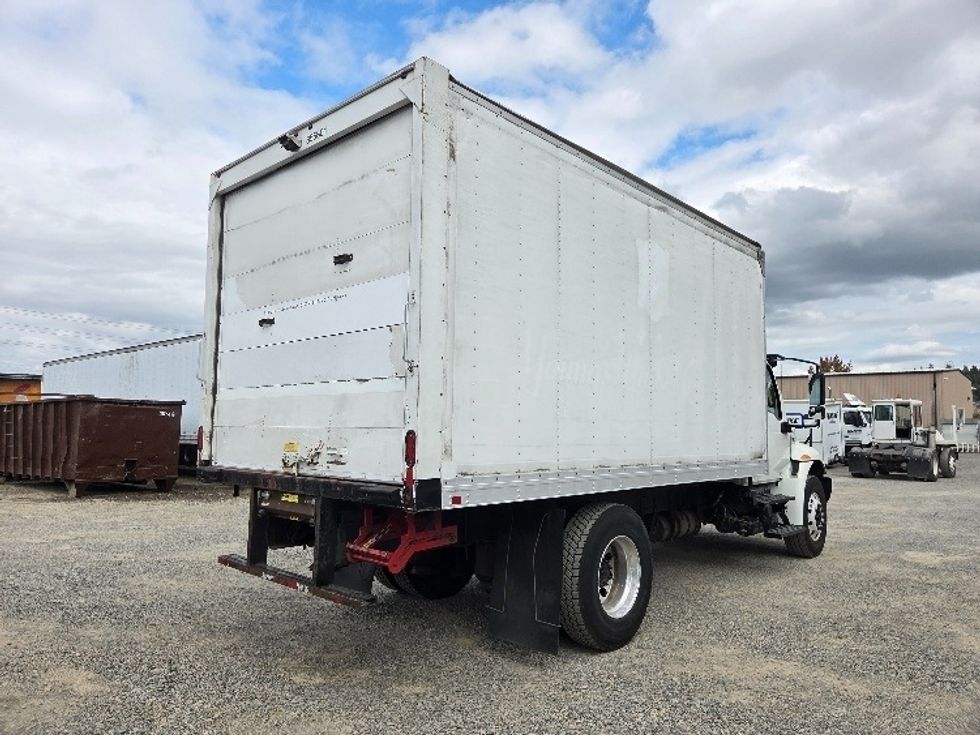 Medium Duty Box Truck-Light and Medium Duty Trucks-International-2020-MV607-Kent-WA-145,762\n\t\tmiles-$ 44,500 - Image 13