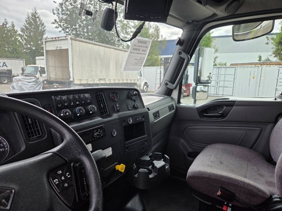 Medium Duty Box Truck-Light and Medium Duty Trucks-International-2020-MV607-Kent-WA-145,762\n\t\tmiles-$ 44,500 - Image 17