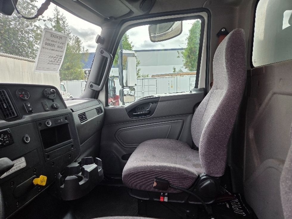 Medium Duty Box Truck-Light and Medium Duty Trucks-International-2020-MV607-Kent-WA-145,762\n\t\tmiles-$ 44,500 - Image 18