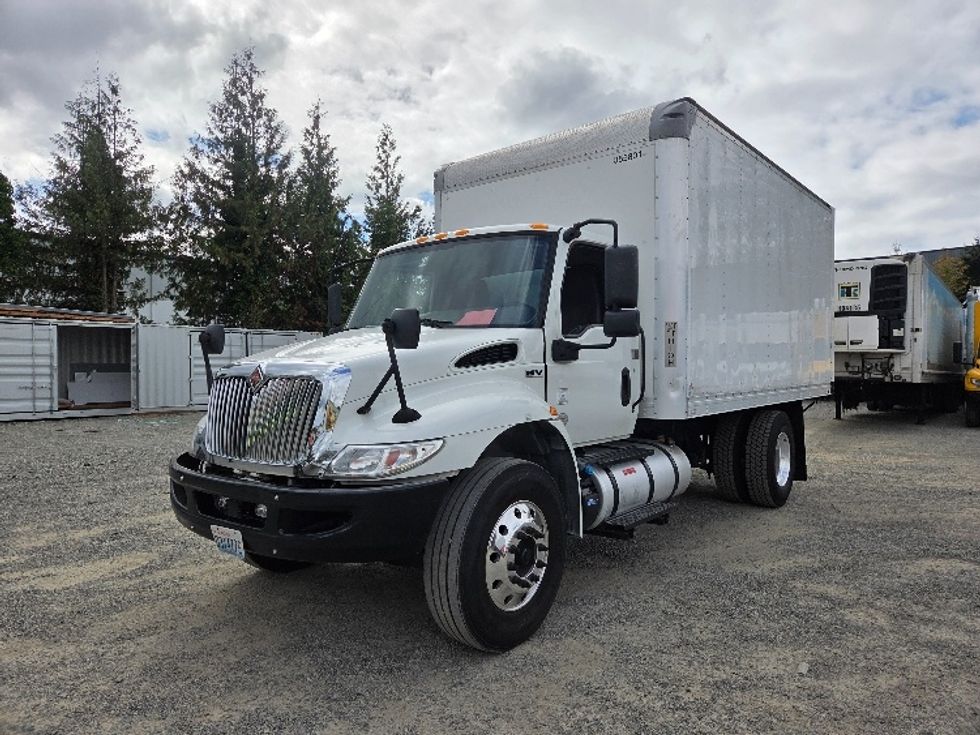 Medium Duty Box Truck-Light and Medium Duty Trucks-International-2020-MV607-Kent-WA-145,762\n\t\tmiles-$ 44,500 - Image 3