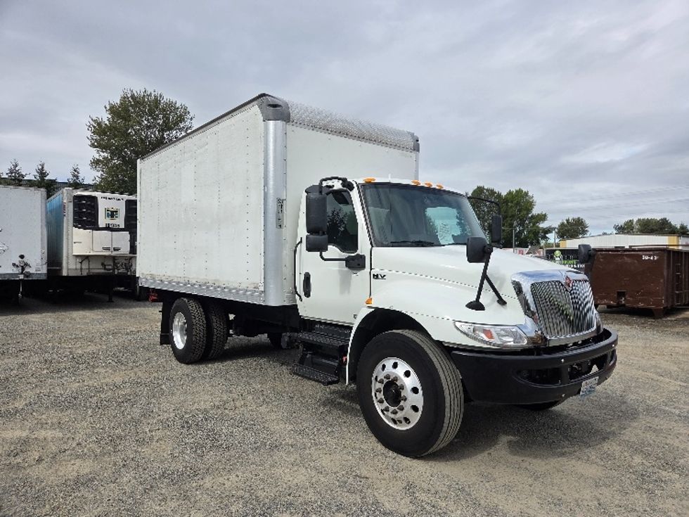 Medium Duty Box Truck-Light and Medium Duty Trucks-International-2020-MV607-Kent-WA-146,773\n\t\tmiles-$ 44,250 - Image 1