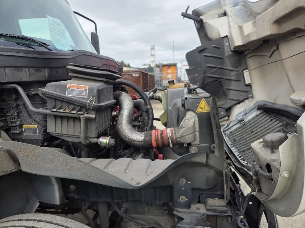 Medium Duty Box Truck-Light and Medium Duty Trucks-International-2020-MV607-Kent-WA-146,773\n\t\tmiles-$ 44,250 - Image 23