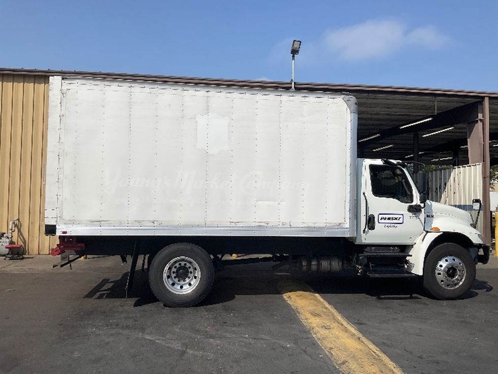 Medium Duty Box Truck-Light and Medium Duty Trucks-International-2020-MV607-Kent-WA-147,683\n\t\tmiles-$ 46,500 - Image 15