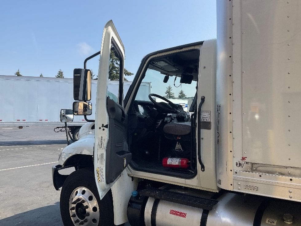 Medium Duty Box Truck-Light and Medium Duty Trucks-International-2020-MV607-Kent-WA-147,683\n\t\tmiles-$ 46,500 - Image 16