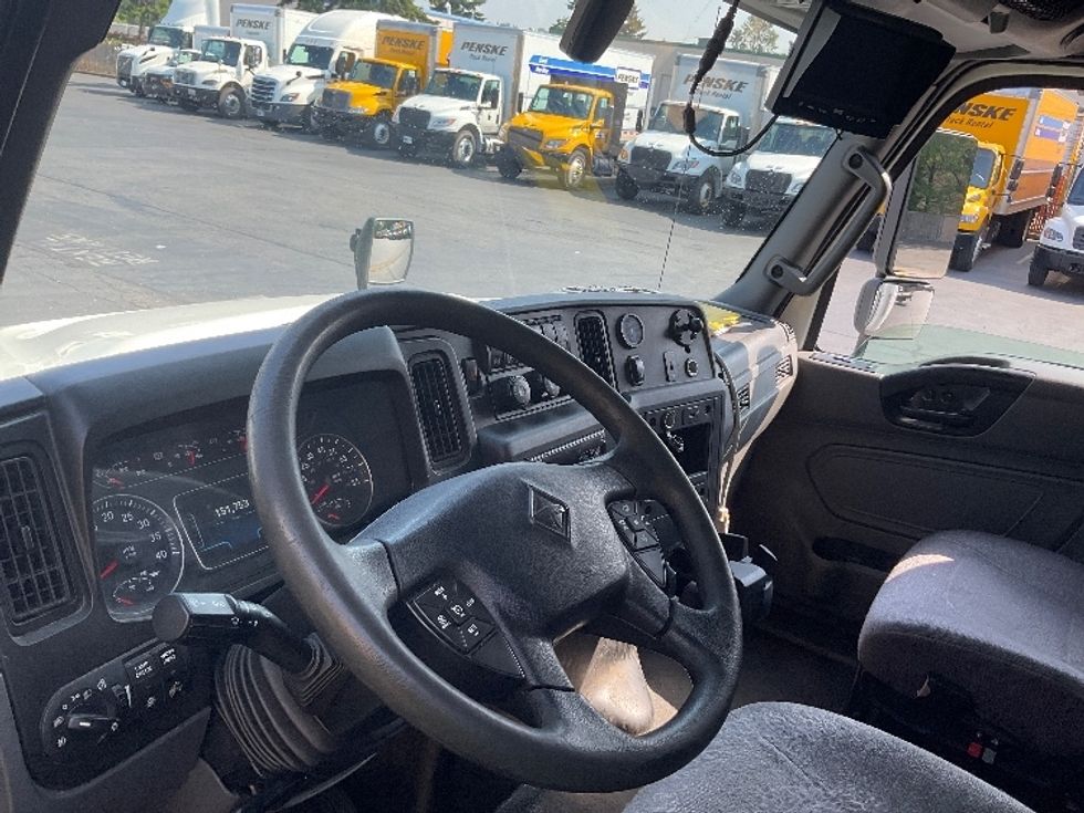 Medium Duty Box Truck-Light and Medium Duty Trucks-International-2020-MV607-Kent-WA-147,683\n\t\tmiles-$ 46,500 - Image 17